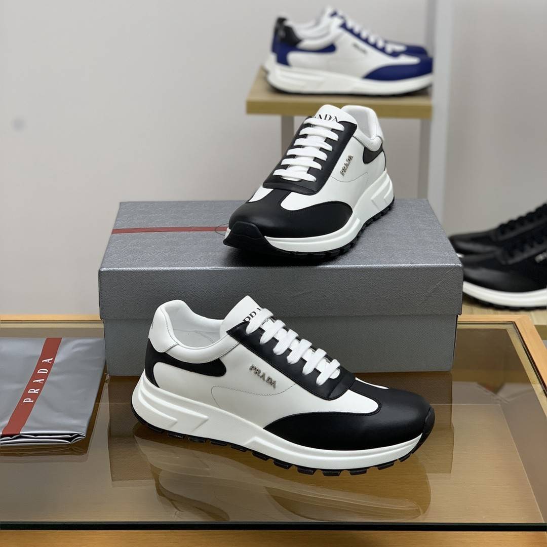 P*DA Sneakers