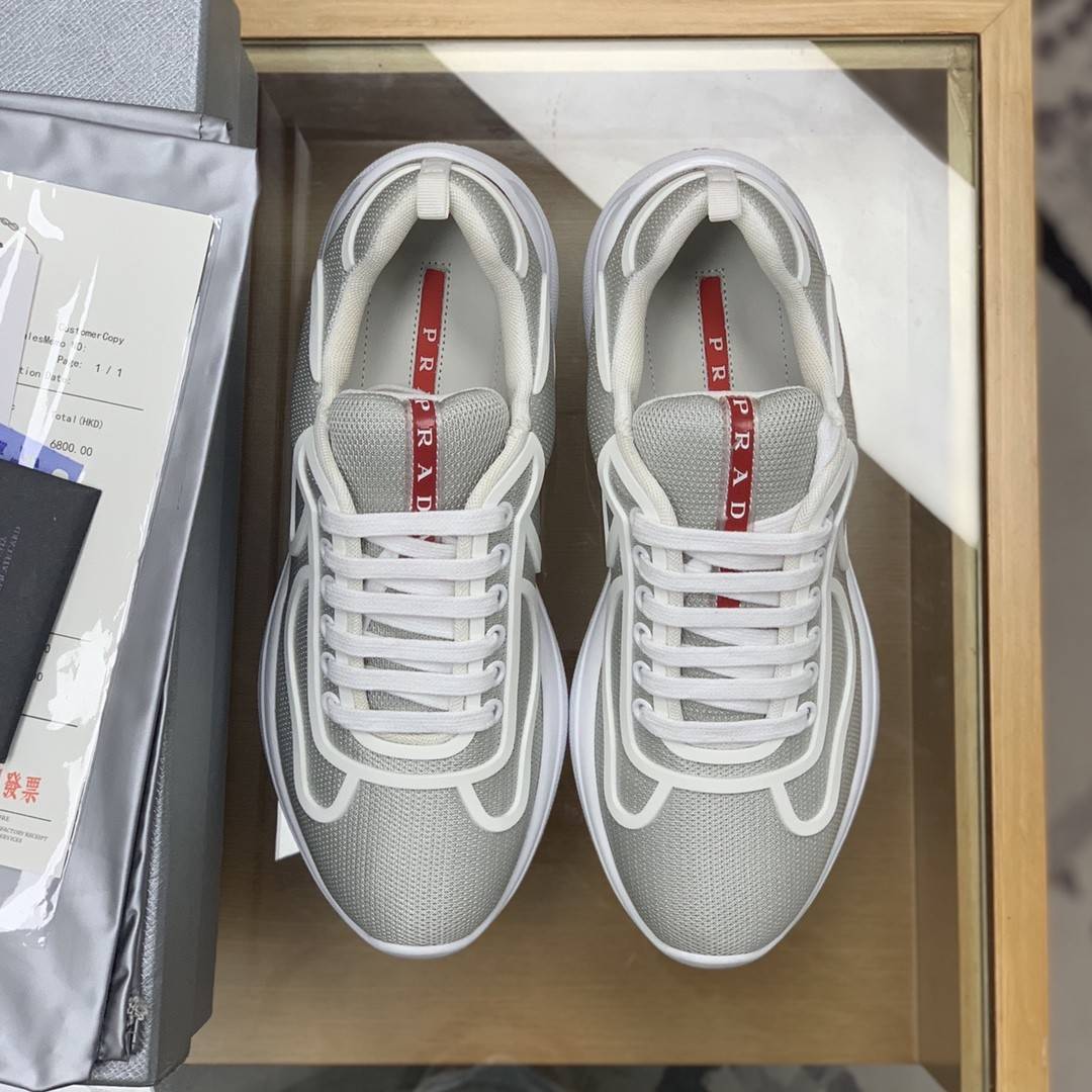 P*DA Sneakers