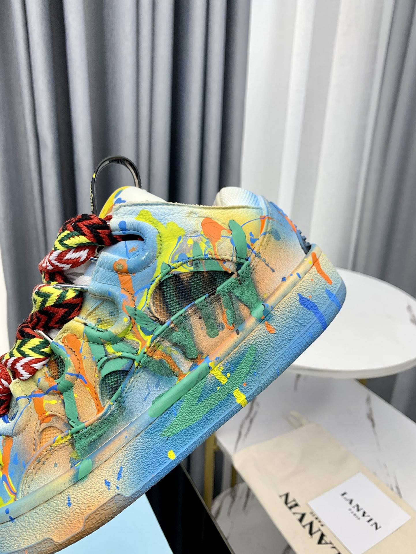 LA*N Sneaker