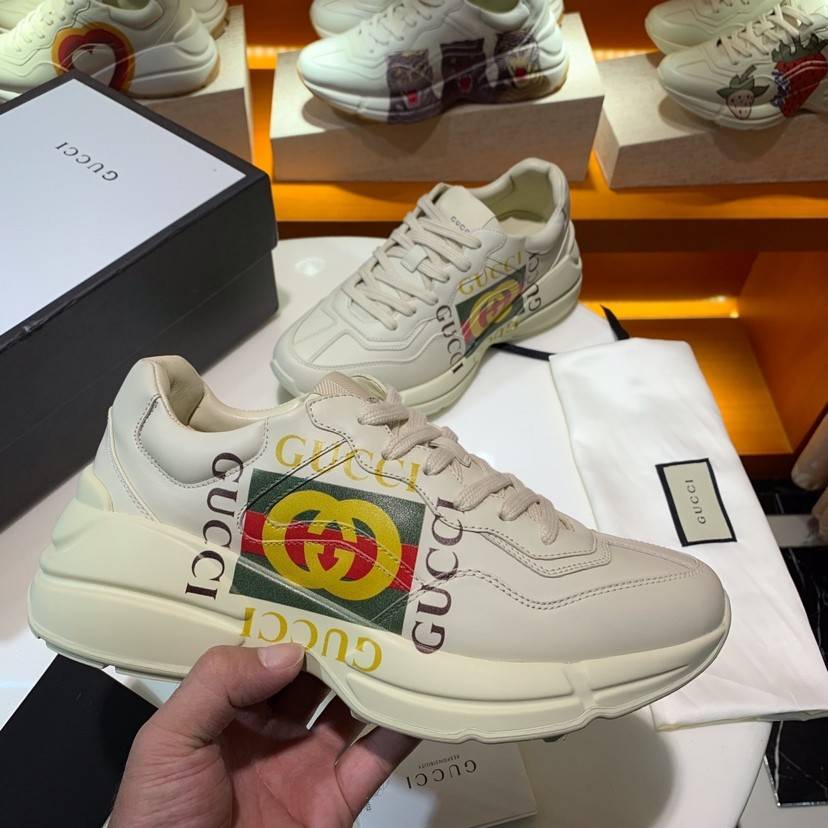 GU*IRetro Clunky Sneaker