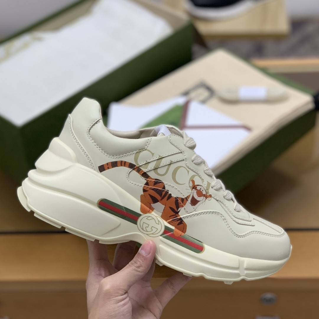 GU*IRetro Clunky Sneaker