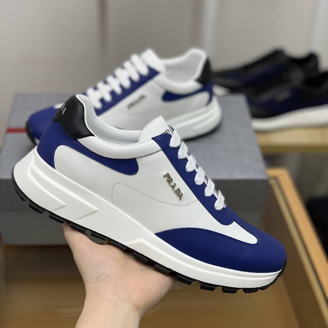 P*DA Sneakers