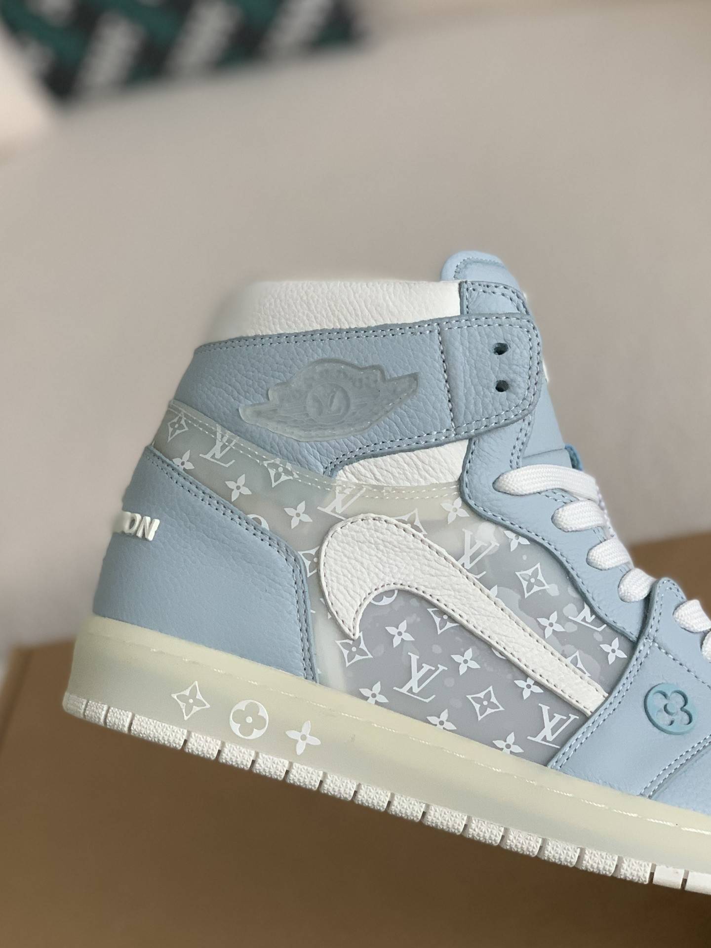 L*V x Nike Air Jorda 1 High AJ1 Sneakers