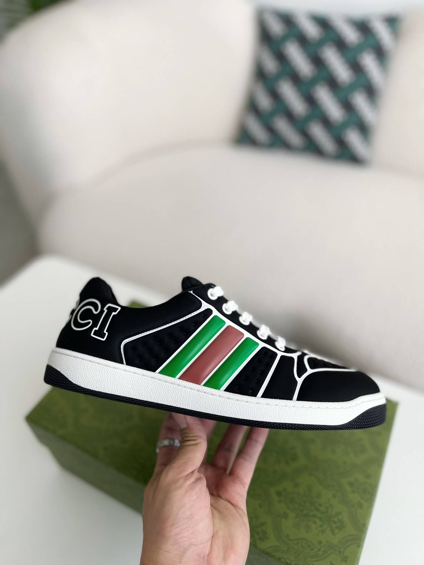 GU*Icasual sneakers