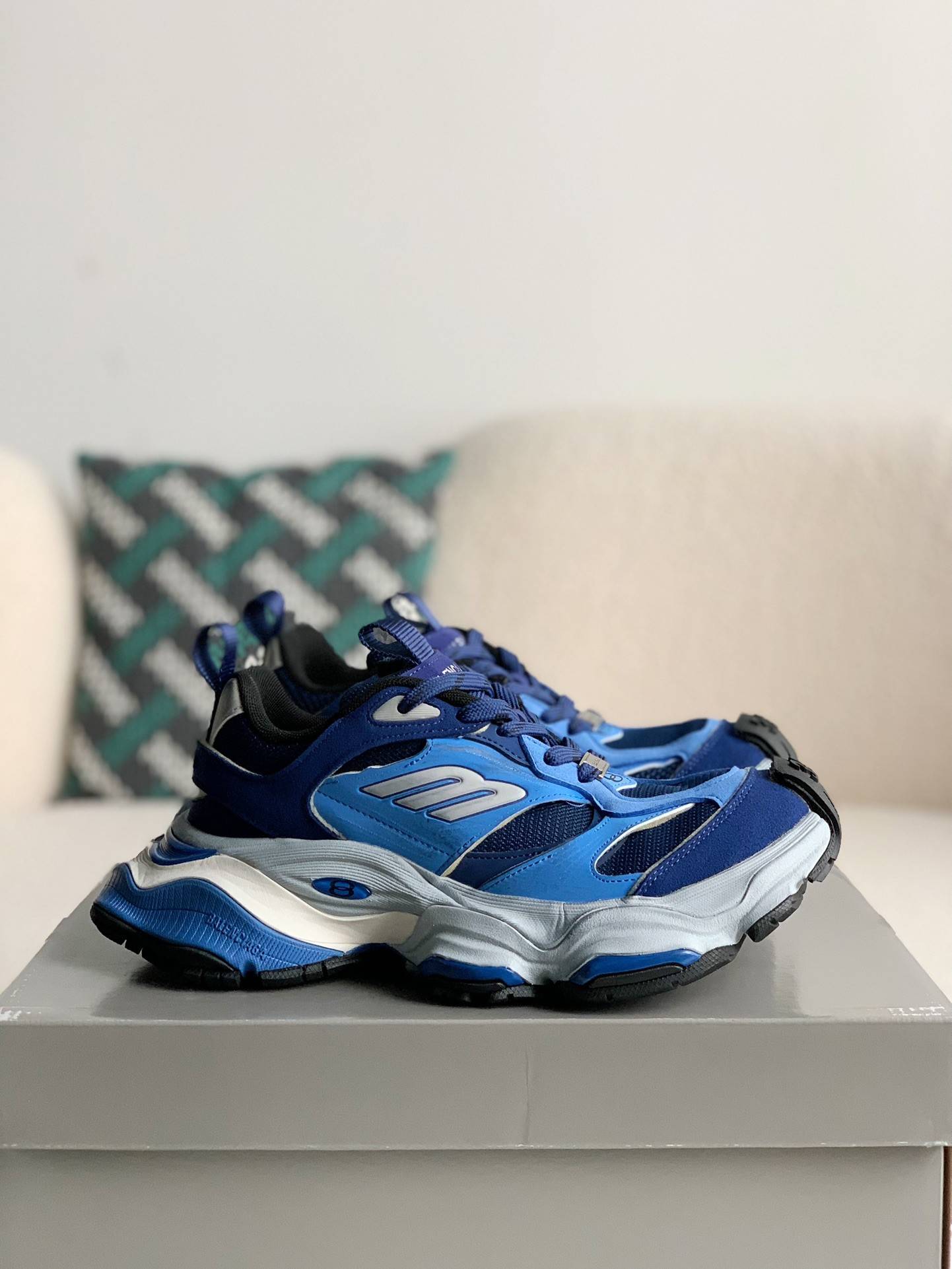 BLCG Runner Sneaker