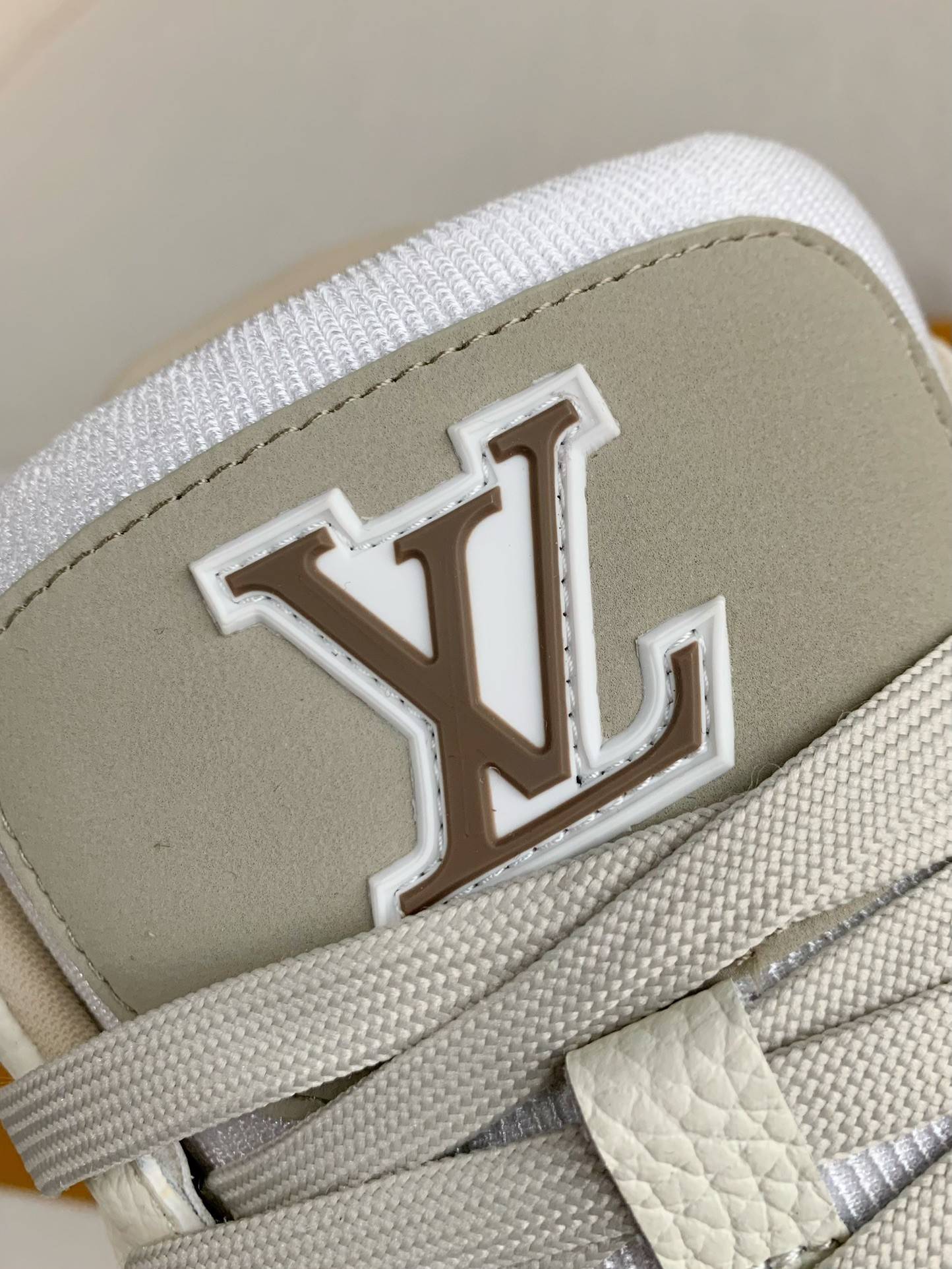 L*V TRAINER SNEAKERS