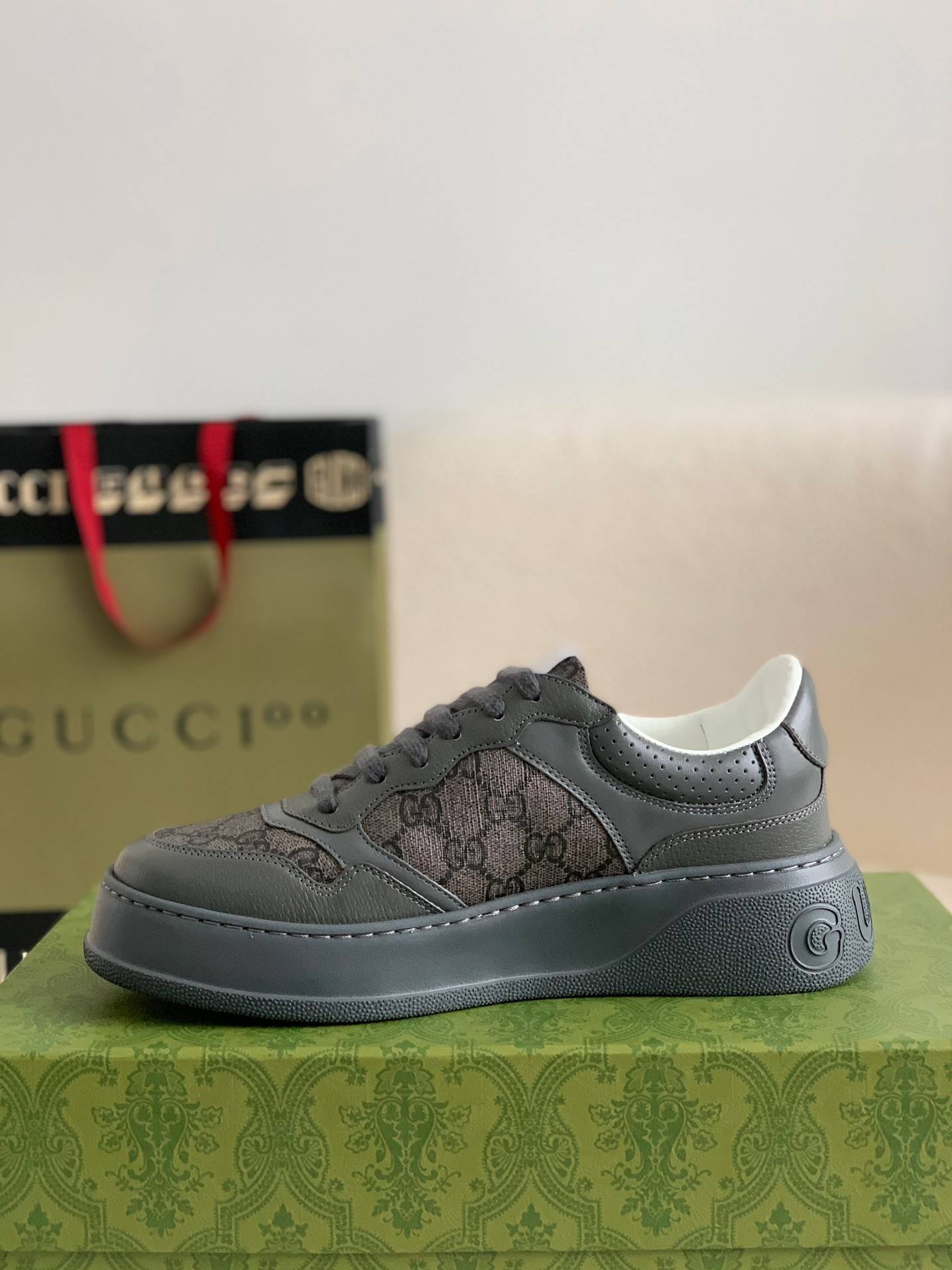 GU*Isneakers Cowhide