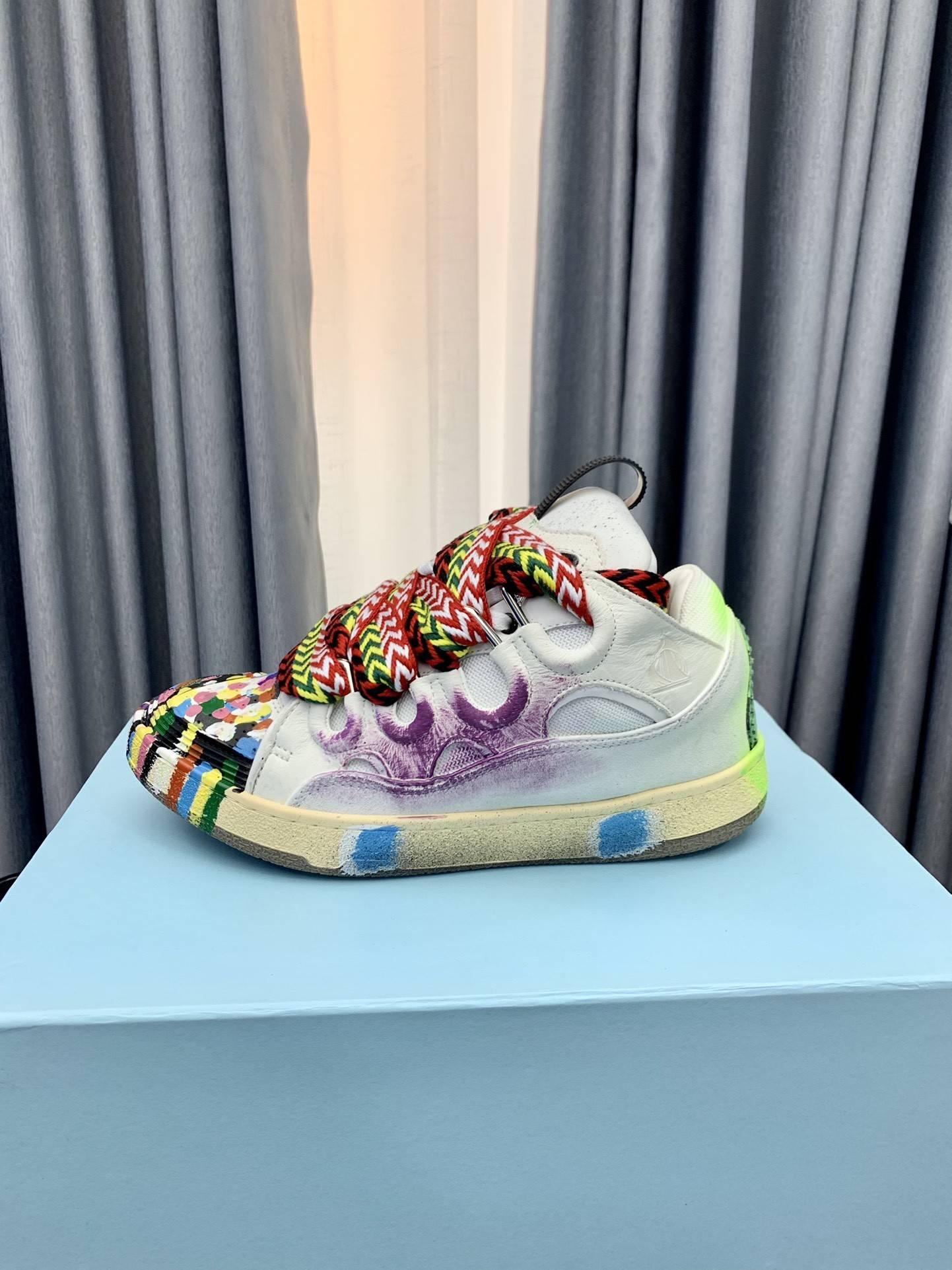 LA*N Sneaker