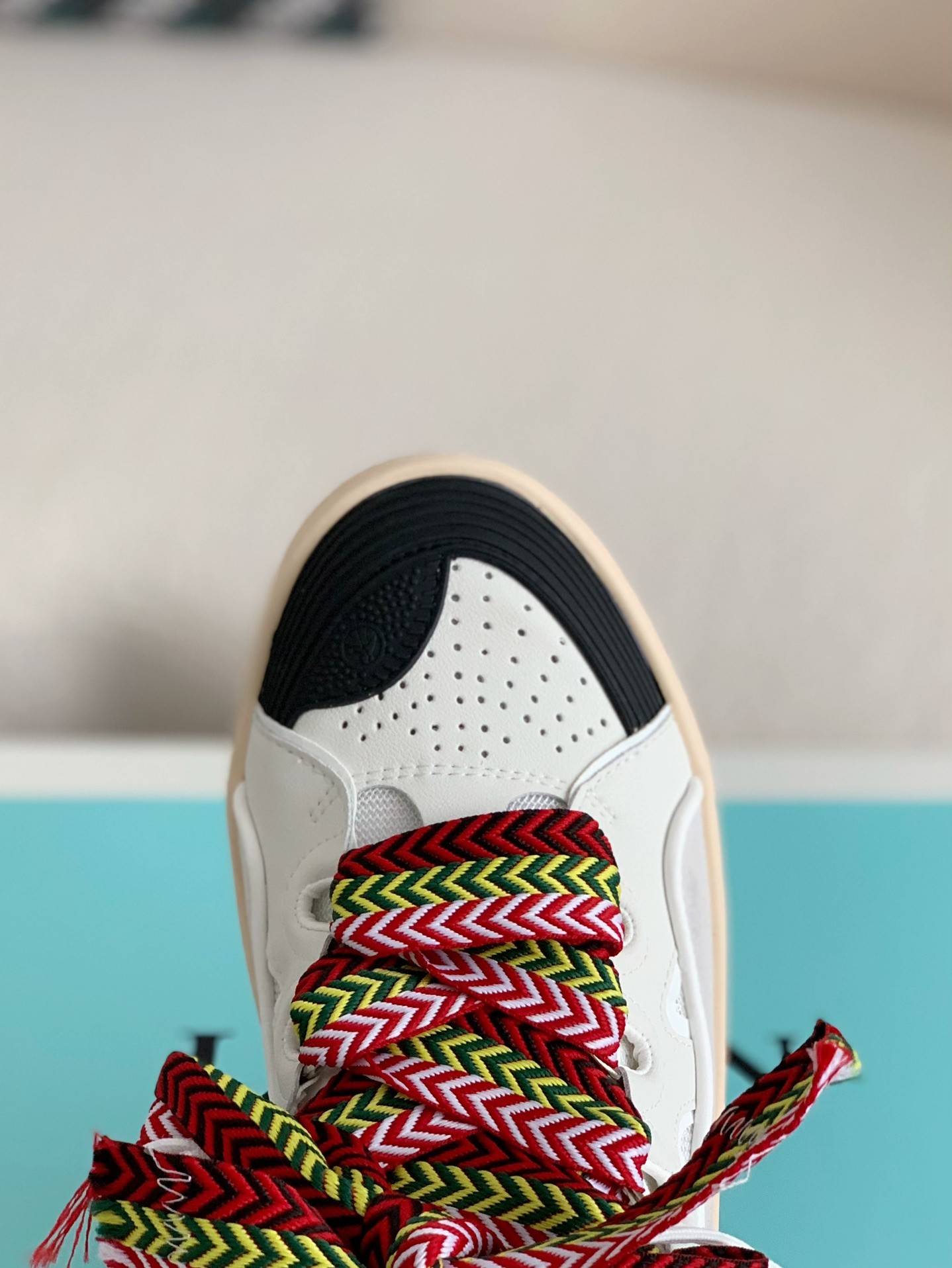 LA*N Sneaker