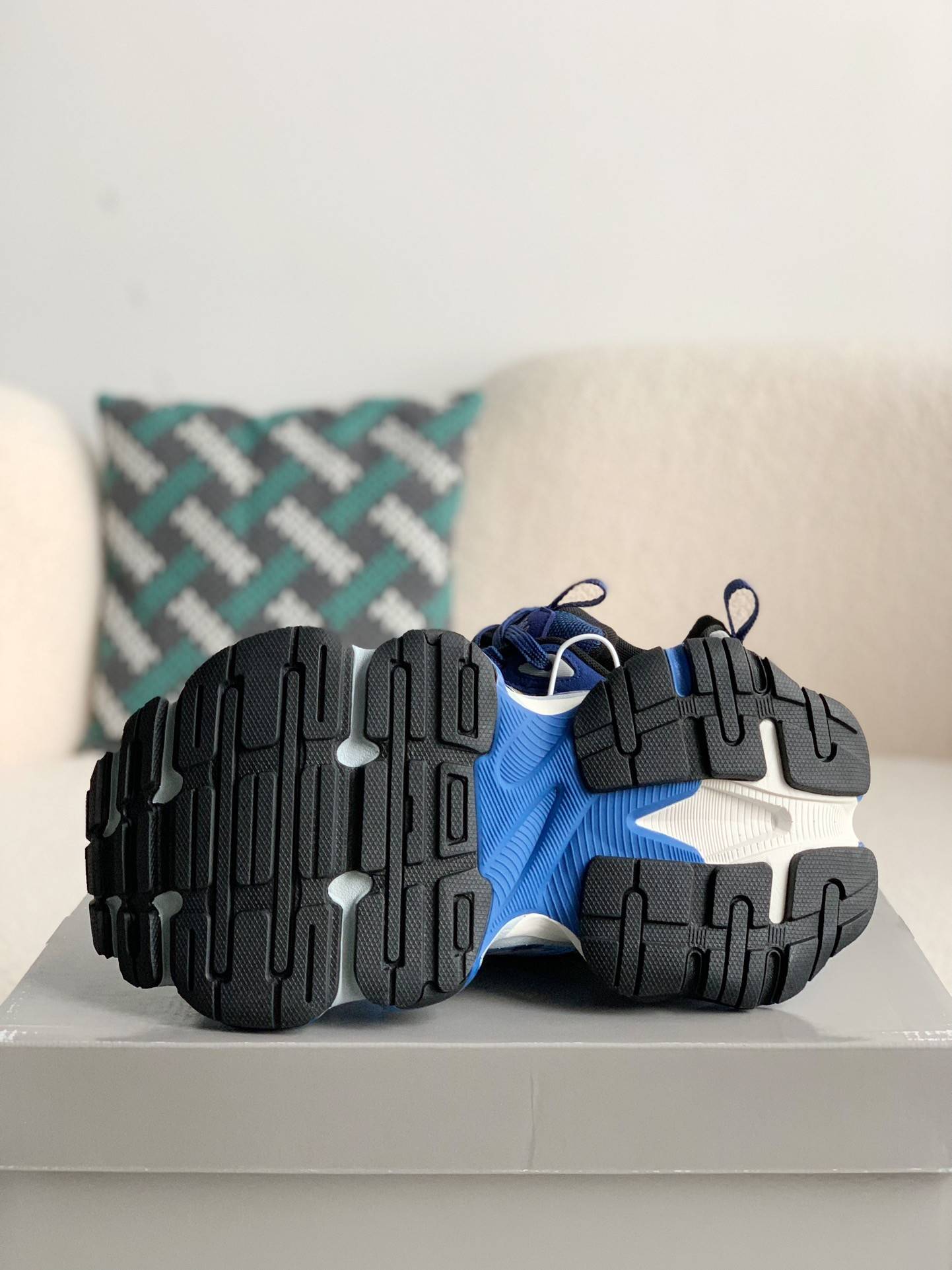 BLCG Runner Sneaker