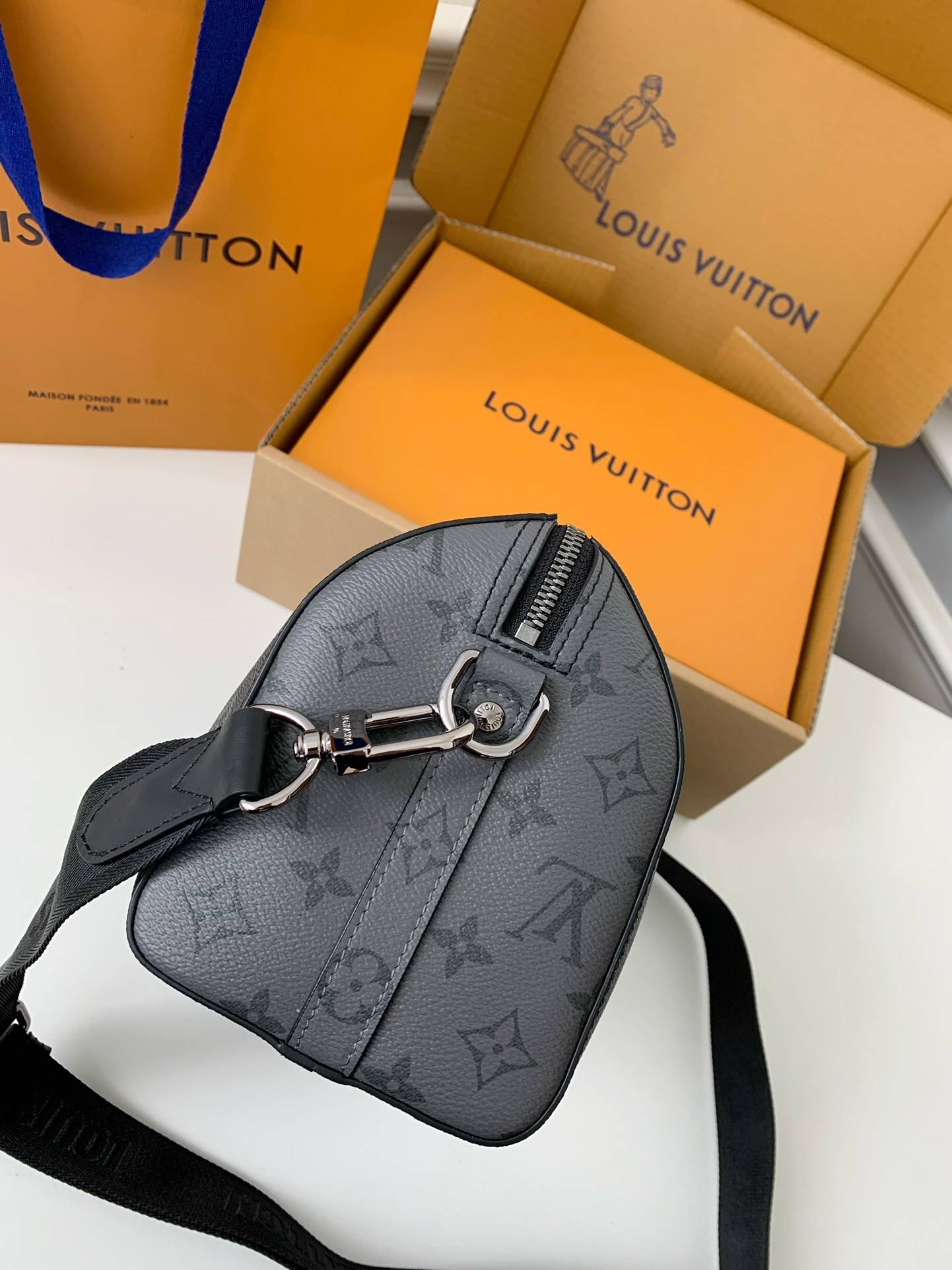 L*V CITY KEEPALL Men