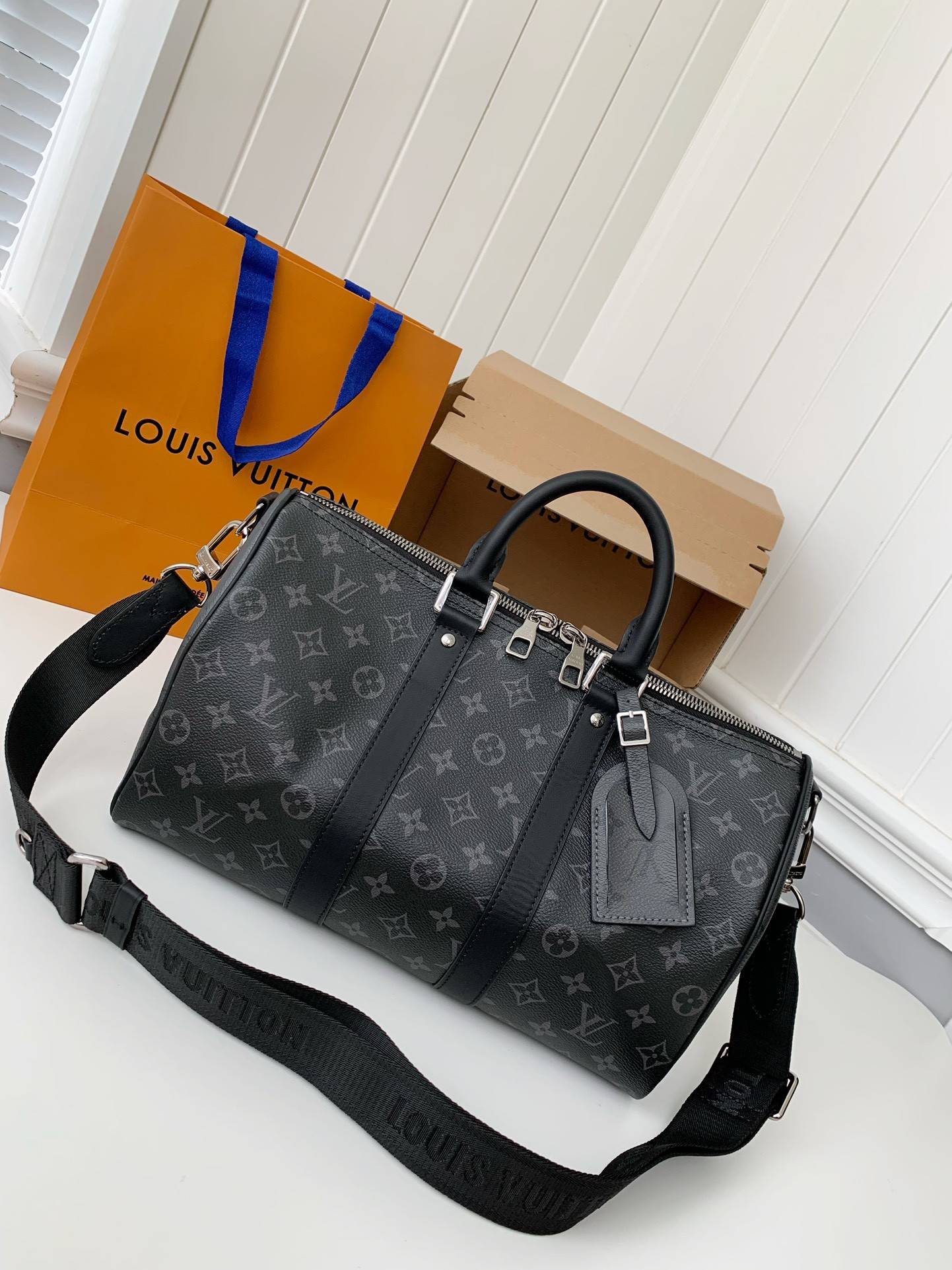 L*V''s seasonal new Keepall Bandoulière 35 handbag M46655, 34 * 21 * 16cm