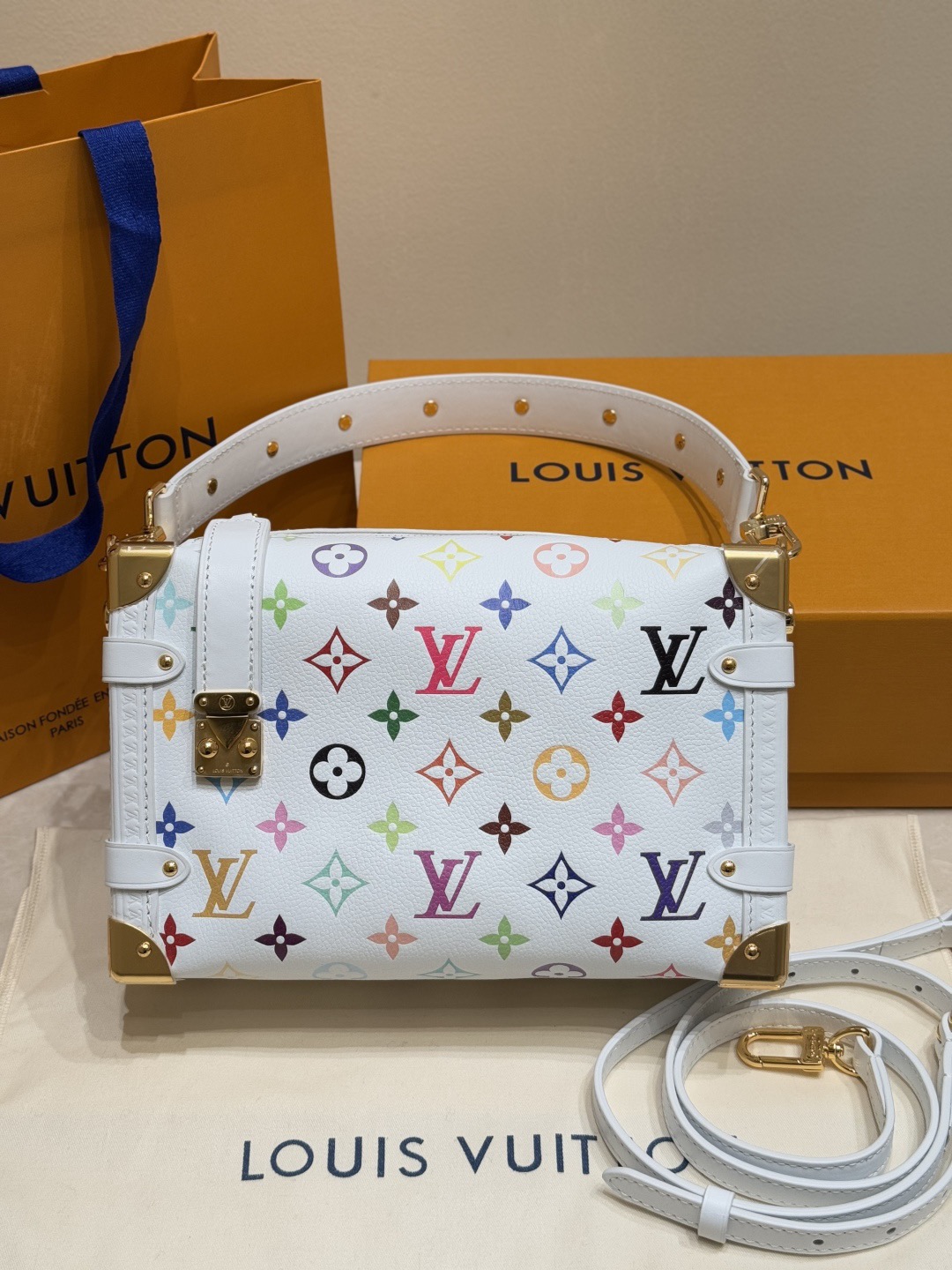 L*V x Takashi Murakami SIDE TRUNK