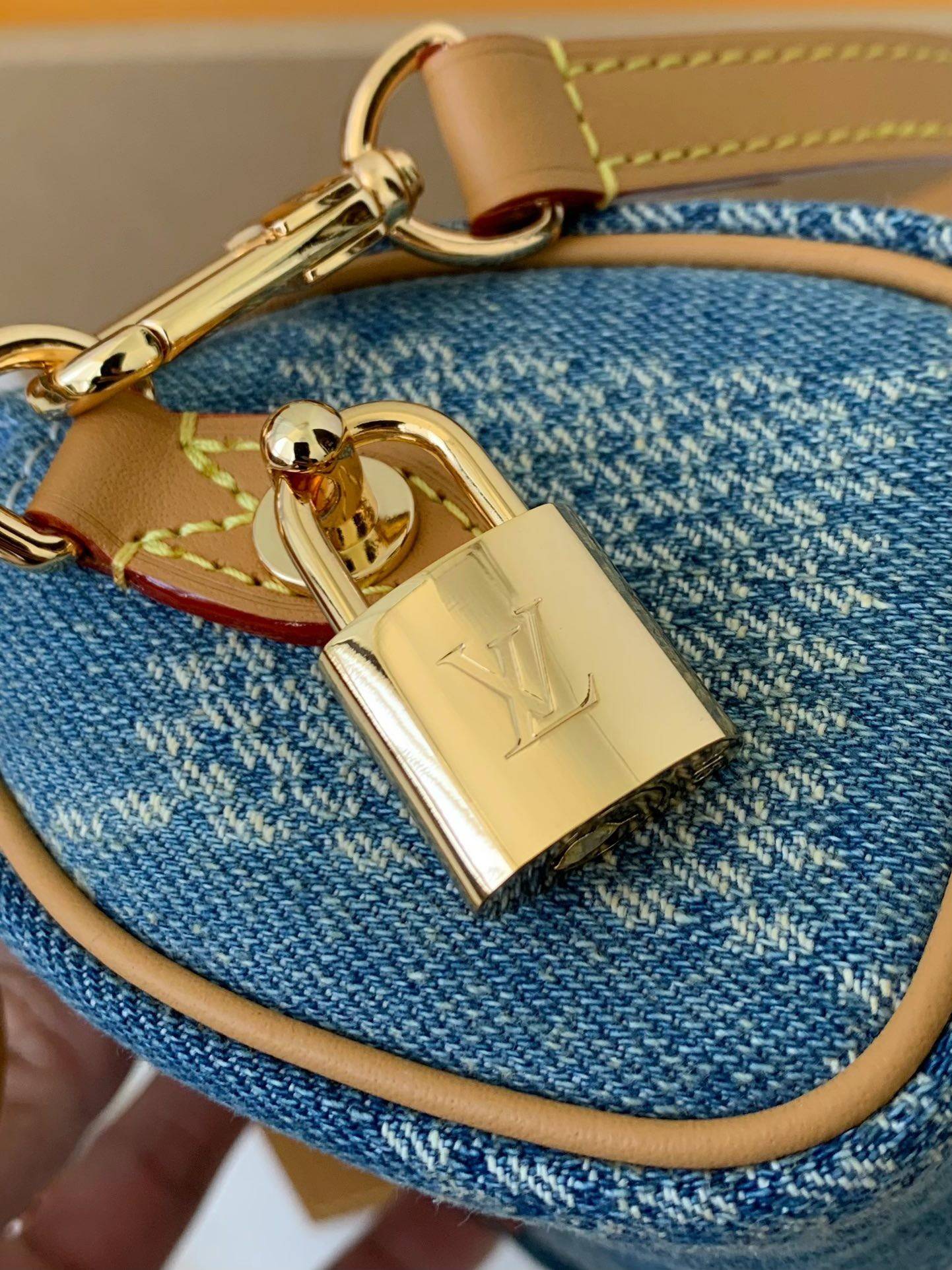 L*V The new SPEEDY 18bandouli ère tannin denim handbag  N40682  Size：18*12*10cm