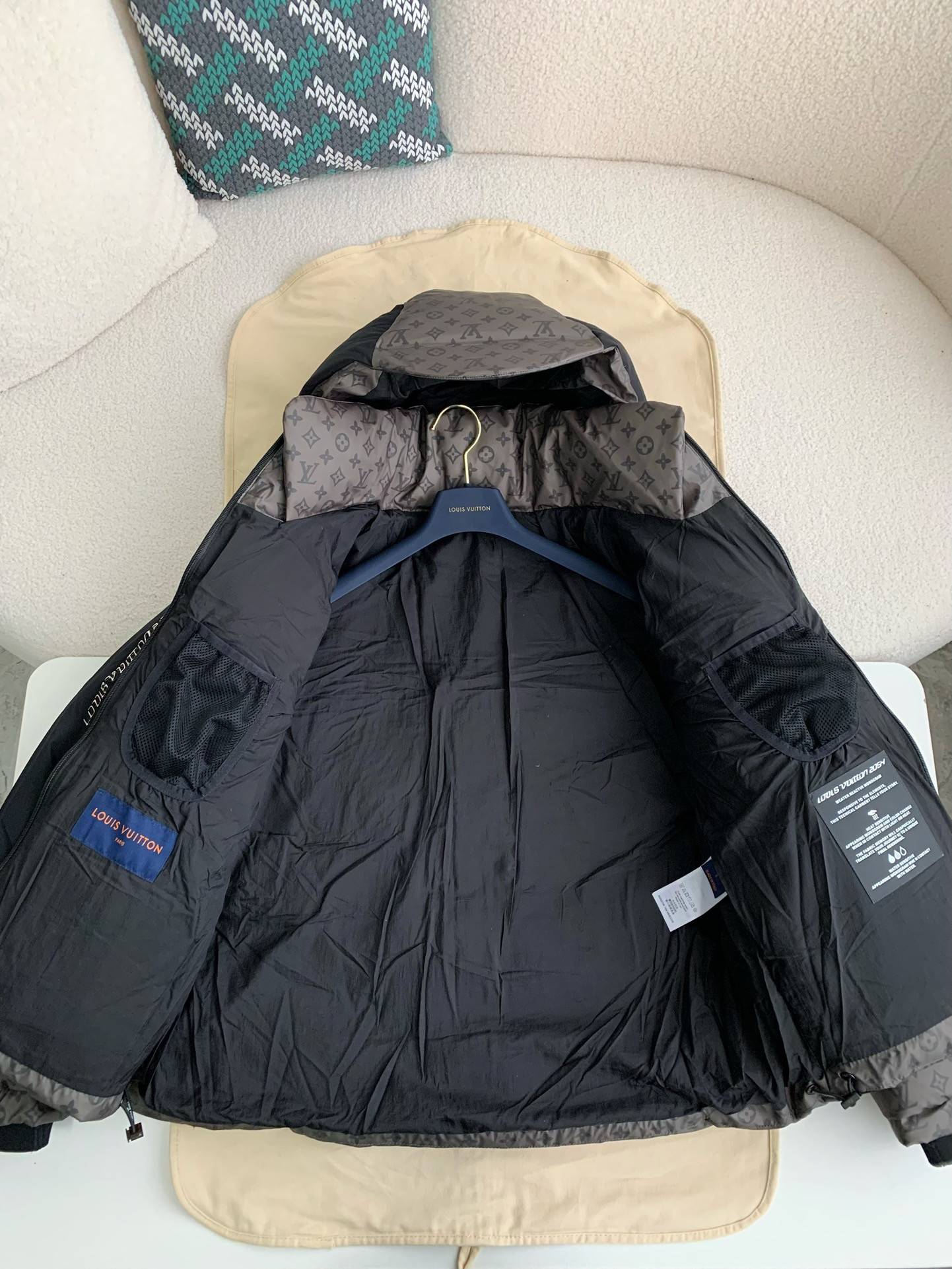 Louis Vuitton 24S warm color changing fabric men