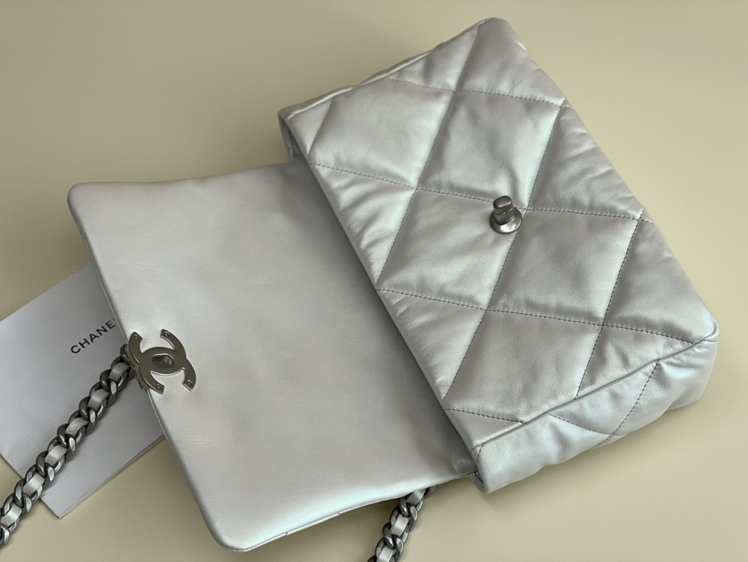 Chanle 19 Handbag
