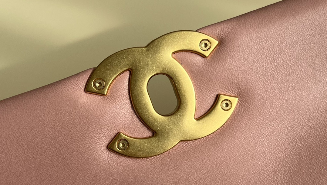 Chanle 19 Handbag