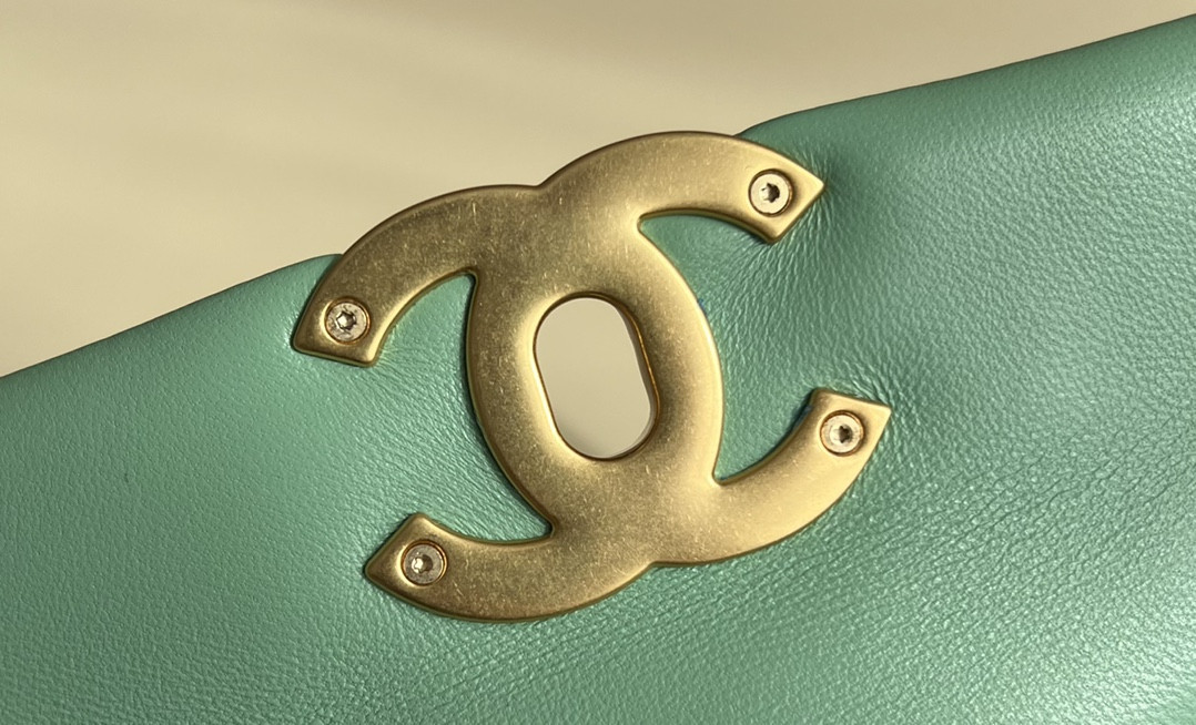 Chanle 19 Handbag