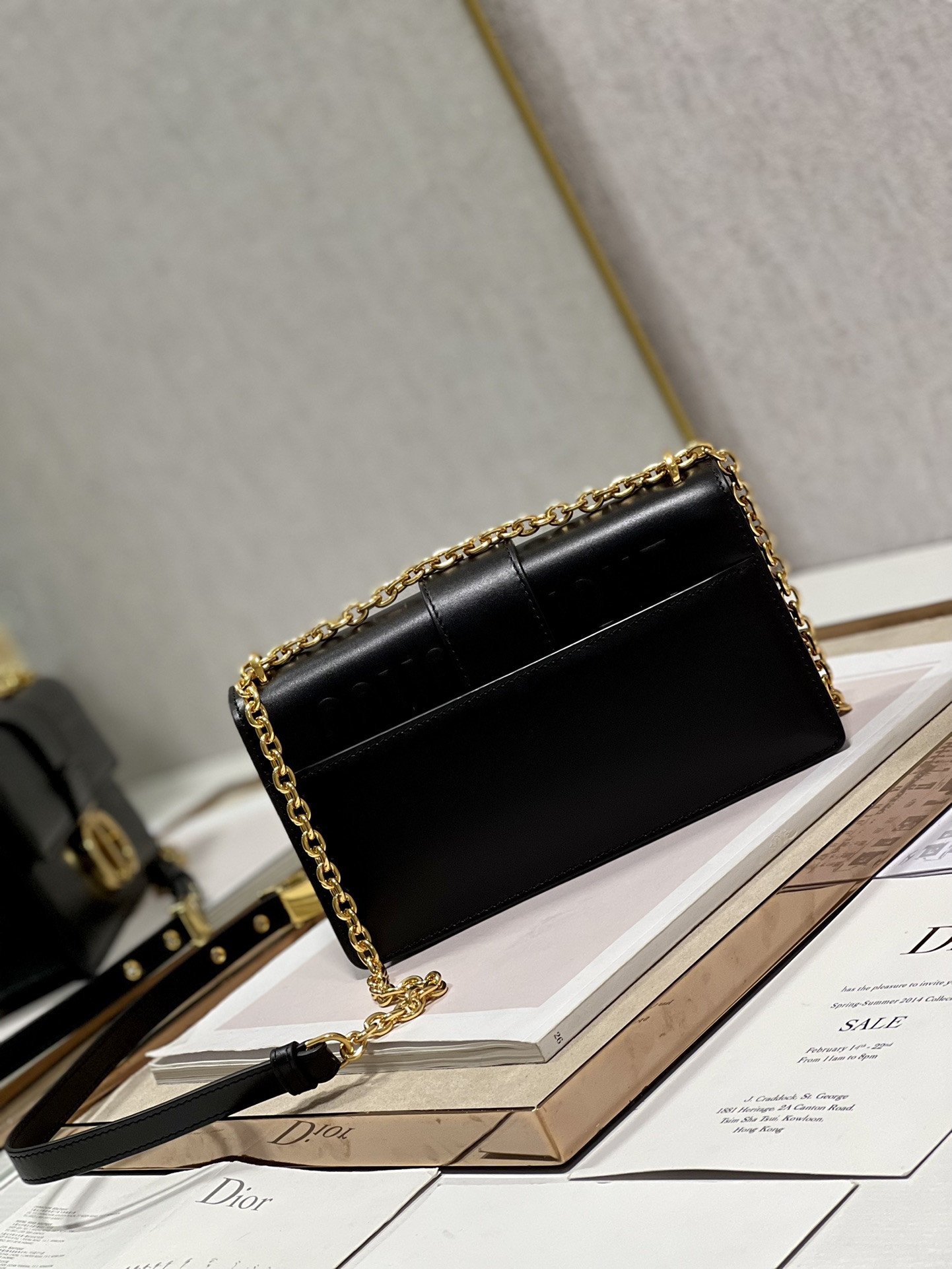 30 Montaigne East-west Bag With Chain