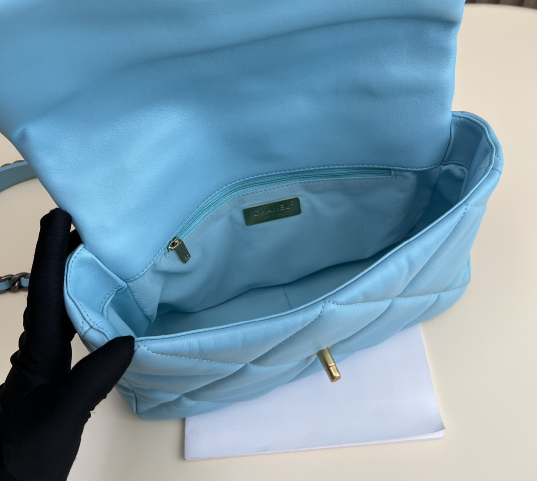 Chanle 19 Handbag
