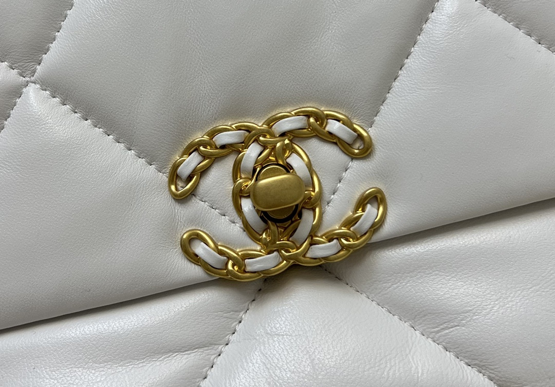 Chanle 19 Handbag