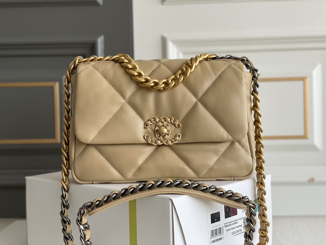 Chanle 19 Handbag