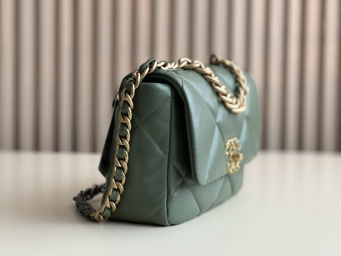 Chanle 19 Handbag