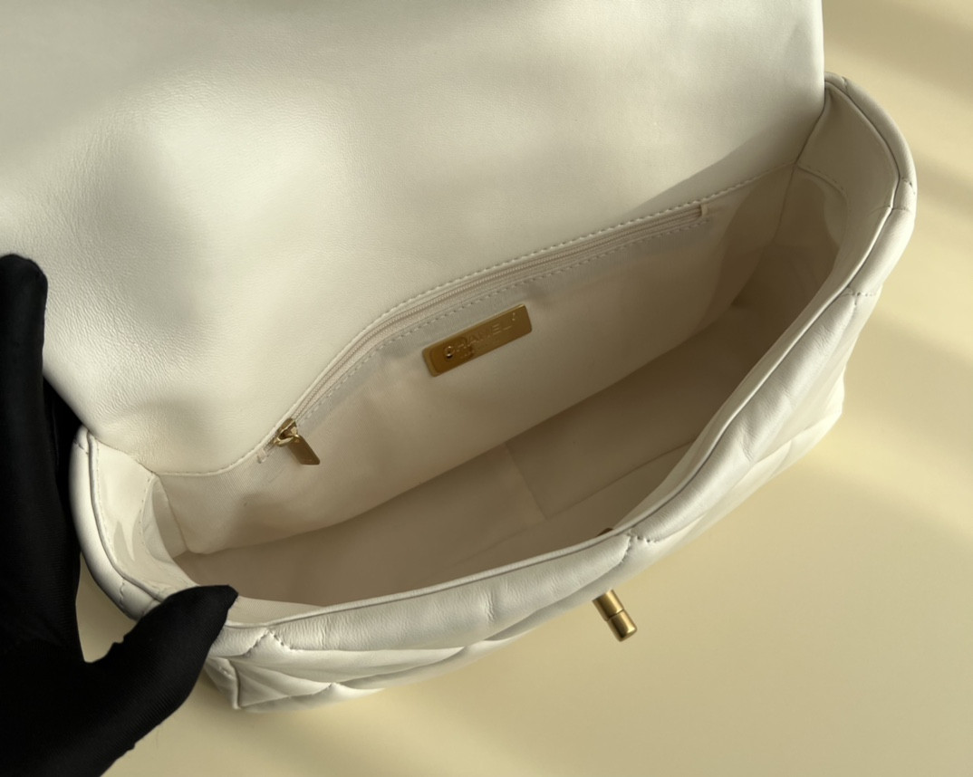 Chanle 19 Handbag