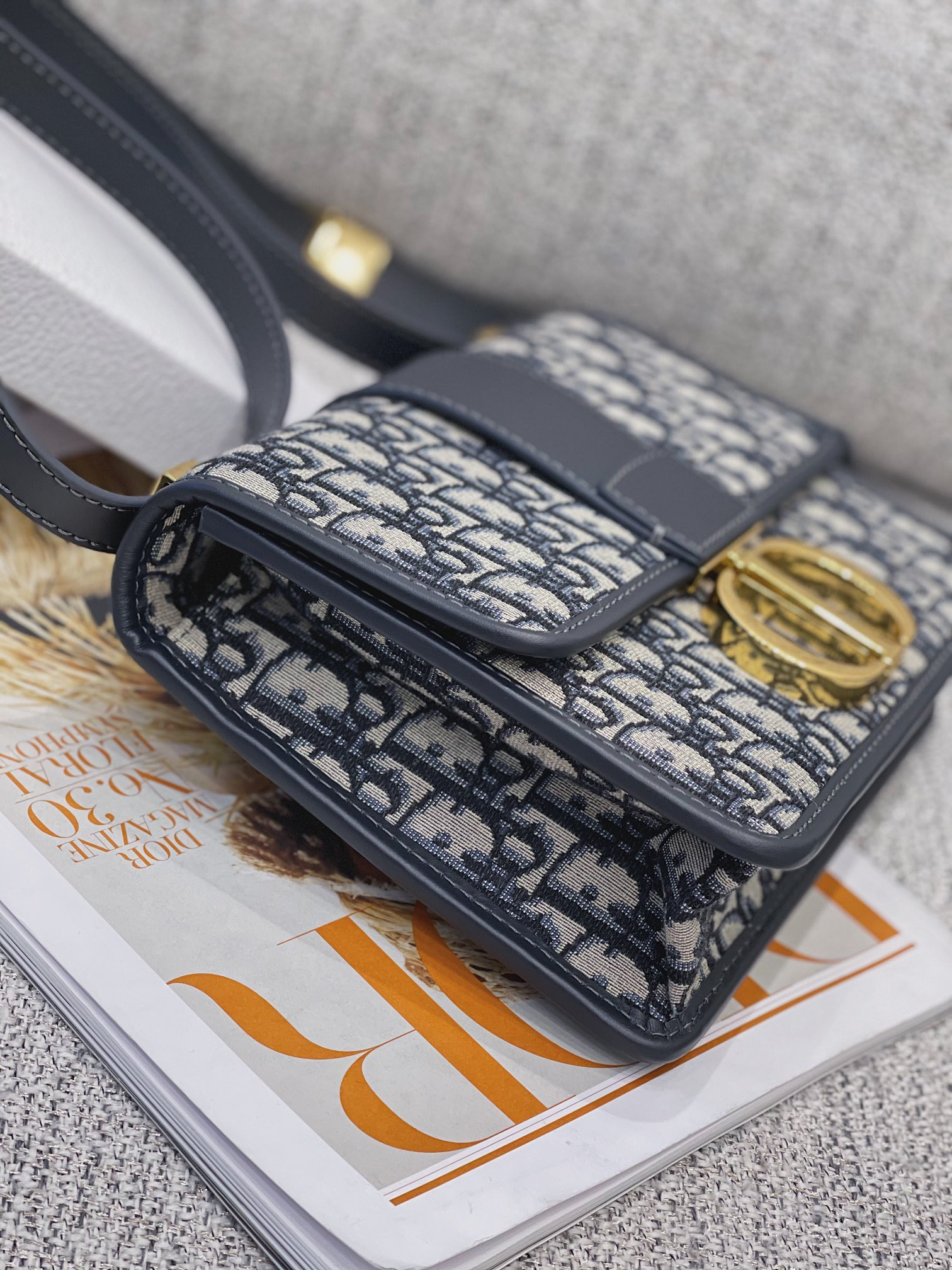 30 Montaigne Bag