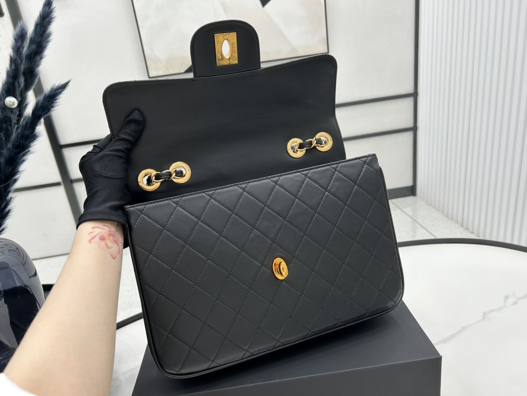 Chanle Flap Bag