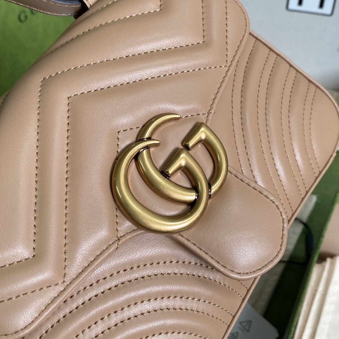 G*u*i gg marmont bag