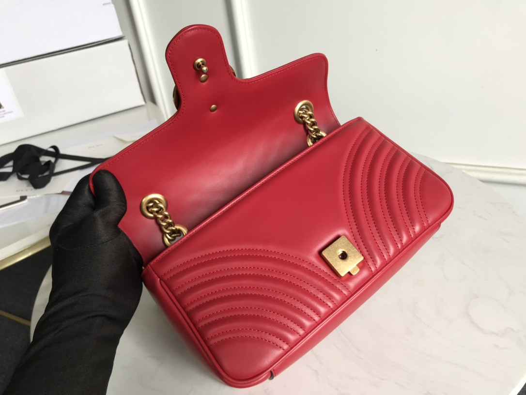 G*u*i gg marmont bag