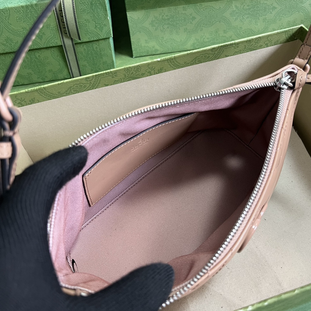 G*u*i gg marmont bag
