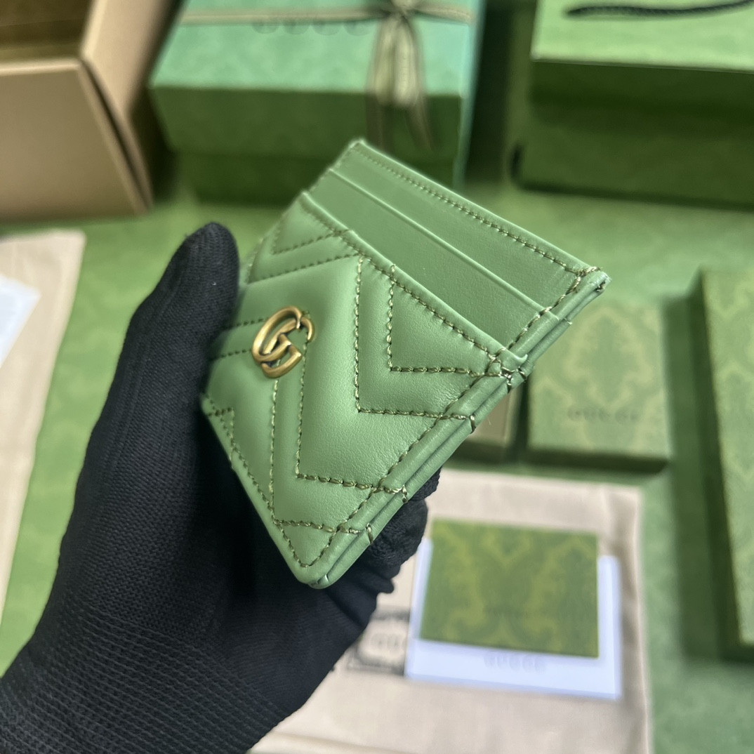G*u*i gg marmont bag