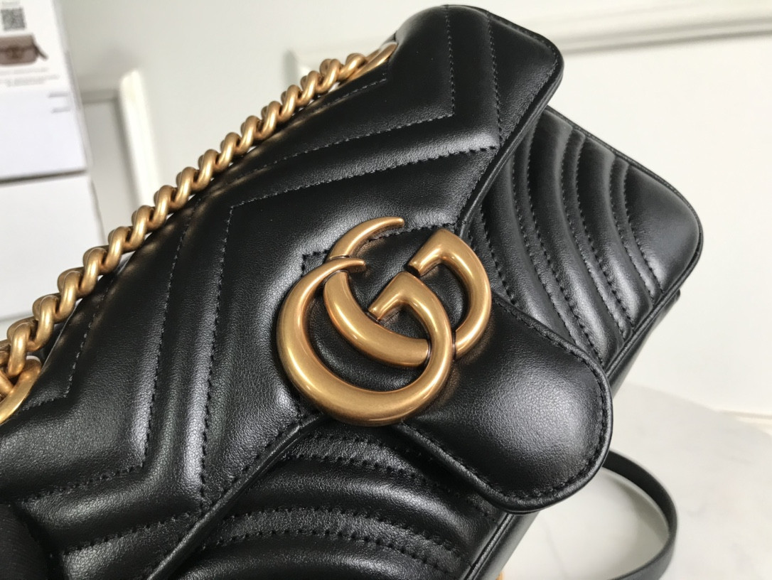 G*u*i gg marmont bag