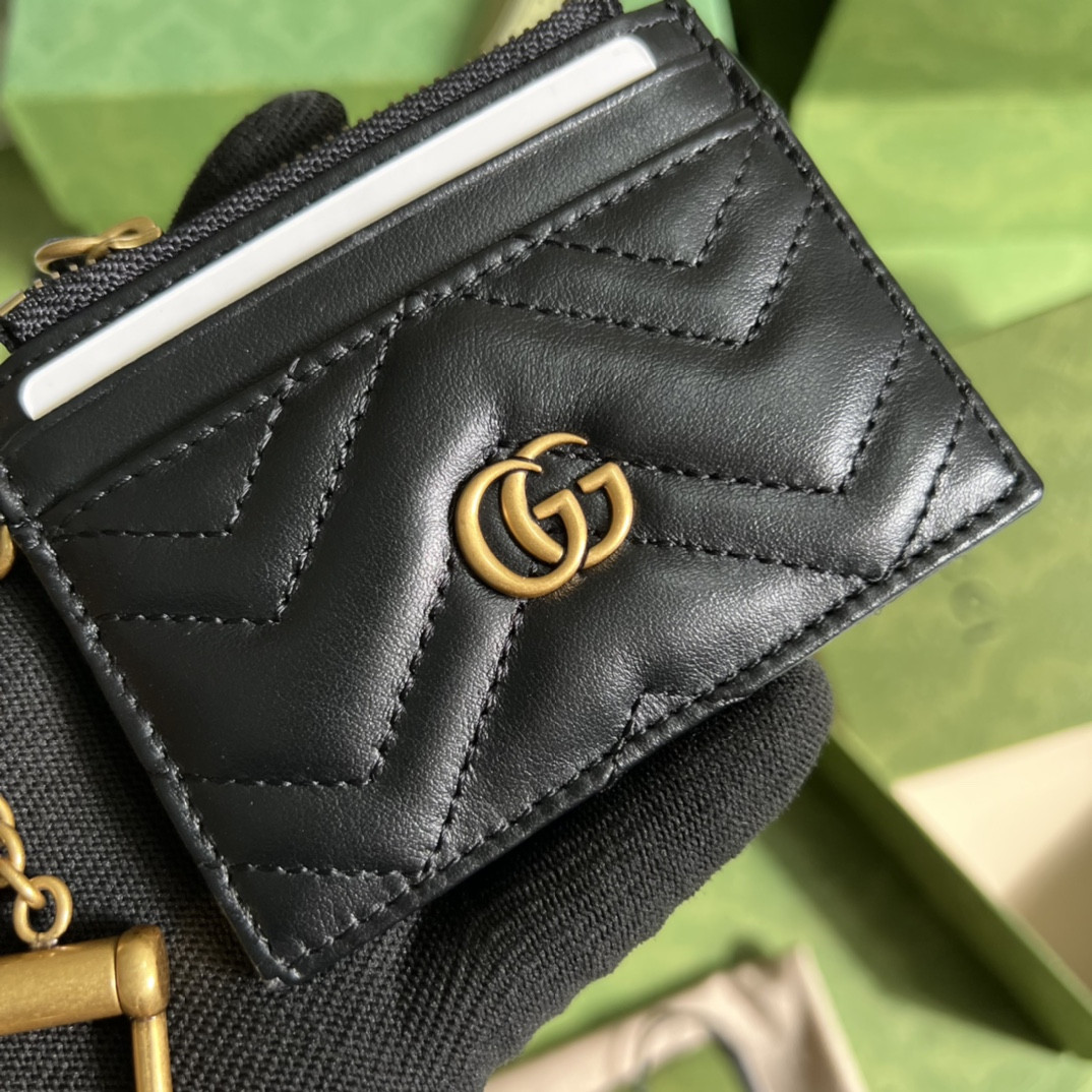 G*u*i gg marmont bag